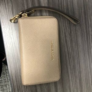 Michael Kors Jet Set Wallet Wristlet